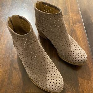 Lucky Brand Beige Bergyn Perforated Booties